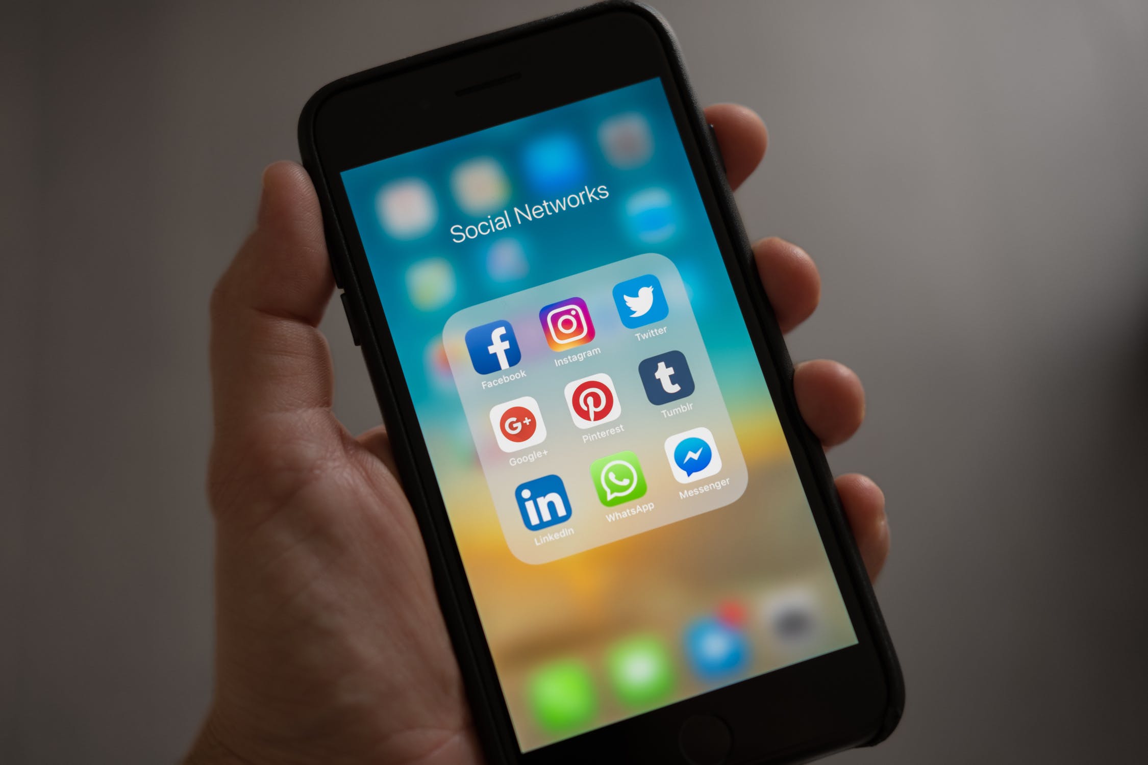social media covid 19